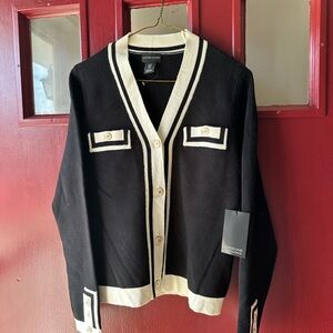 Adrienne Vittadini Black and Cream Knitwear
